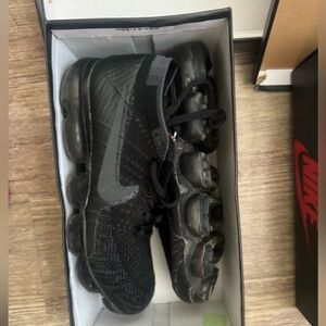Brand new vapor max